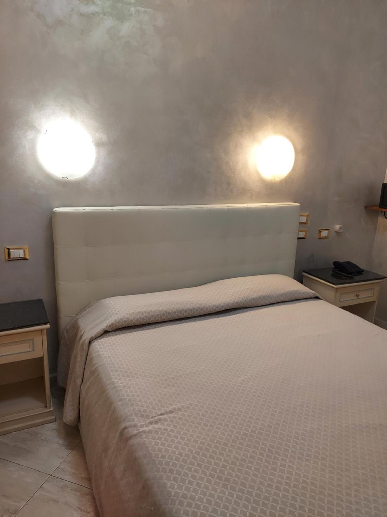 Hotel Antico Distretto Турин Экстерьер фото