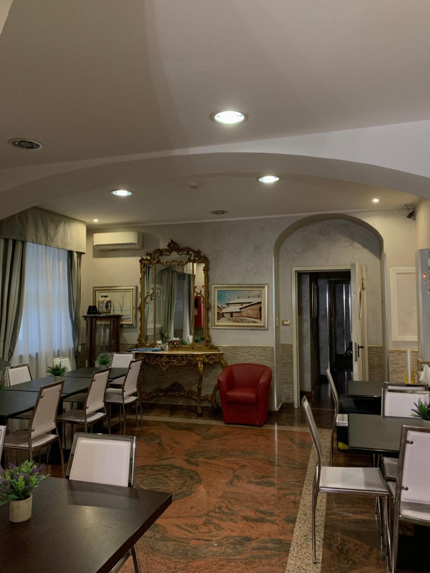 Hotel Antico Distretto Турин Экстерьер фото